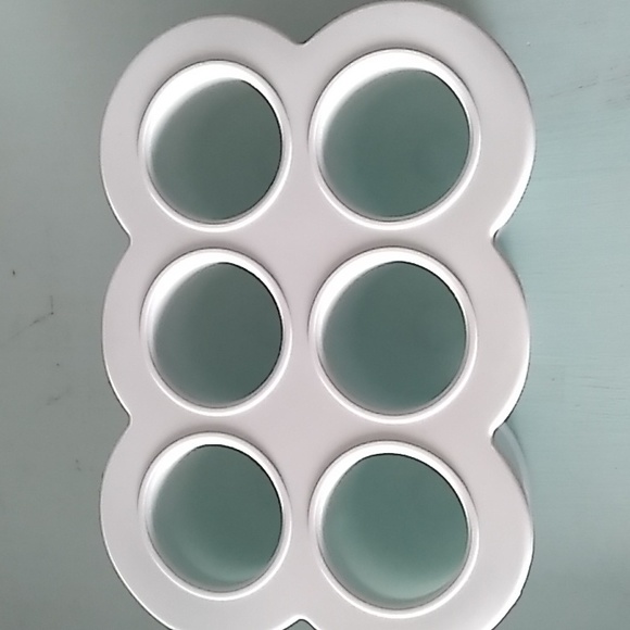 Nutribullet Baby Bullet Silicone Storage Cups & 1 plastic cup - Picture 3 of 7